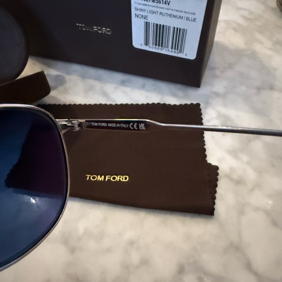 Tom Ford Silver Aviator Sunglasses - Picture 5 of 8